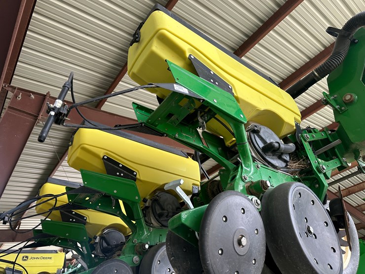 john-deere-1725-image-52