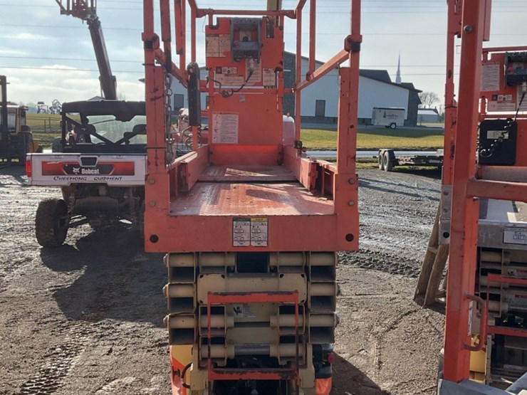 2016-jlg-2632es-image-3