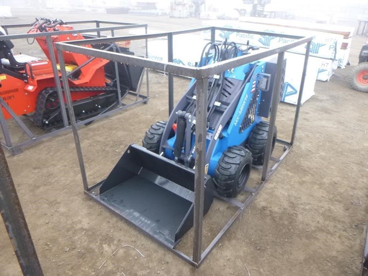 2025-agt-mx-mrt23-skid-steer-track-loader-image-1