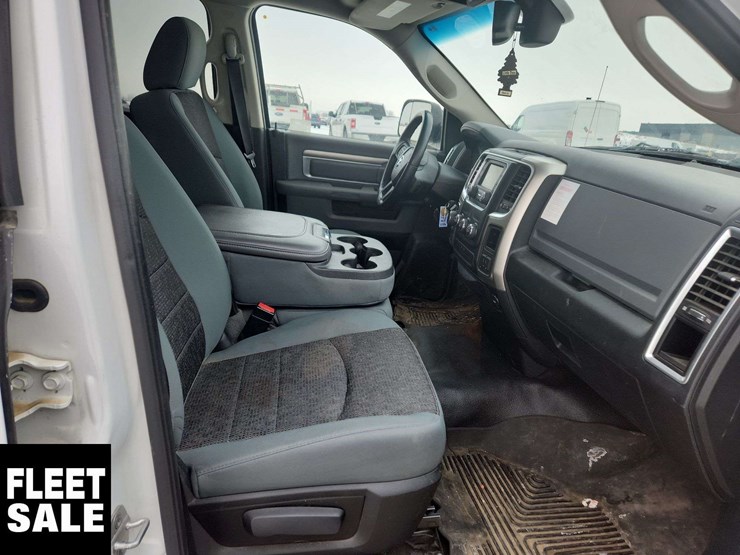 2014-dodge-1500-image-27