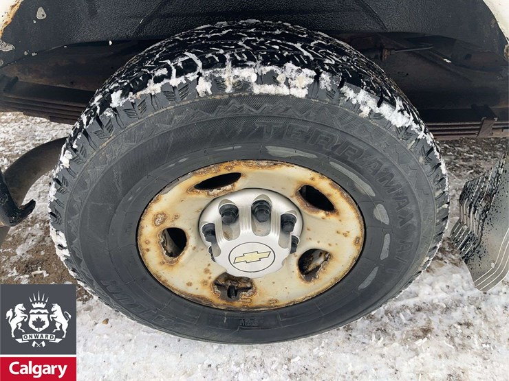 2010-chevrolet-express-3500-image-12