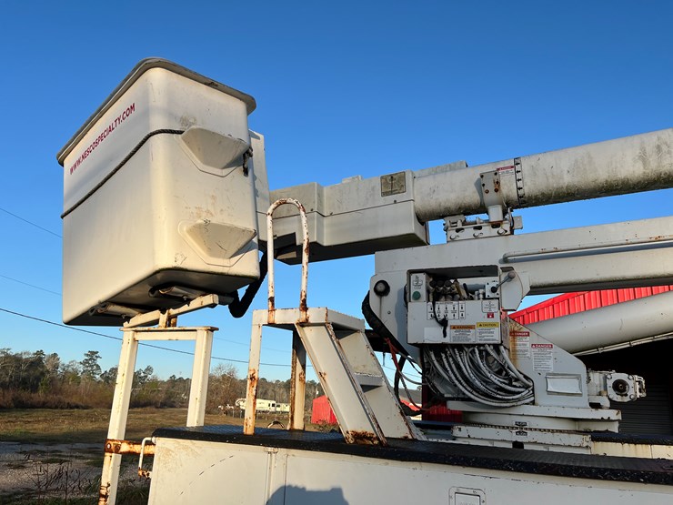 2012-ford-f750-image-5