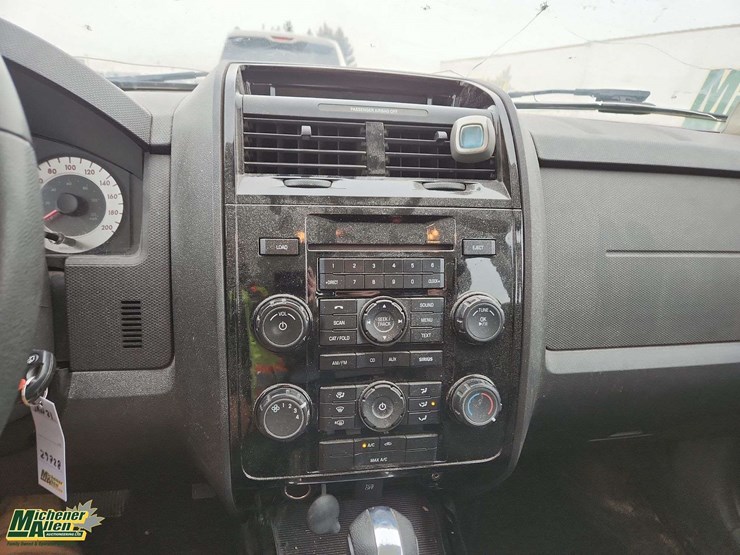 2011-mazda-tribute-image-19