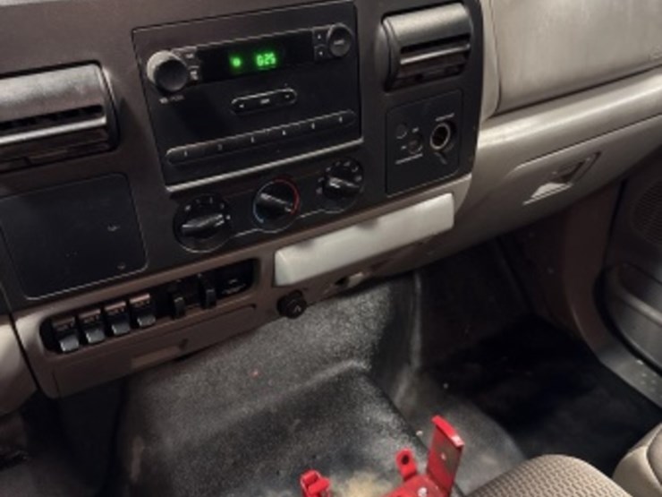 2006-ford-f350-image-21