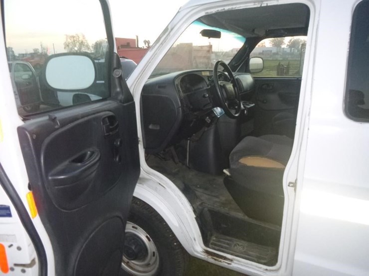 2002-dodge-ram-3500-image-6