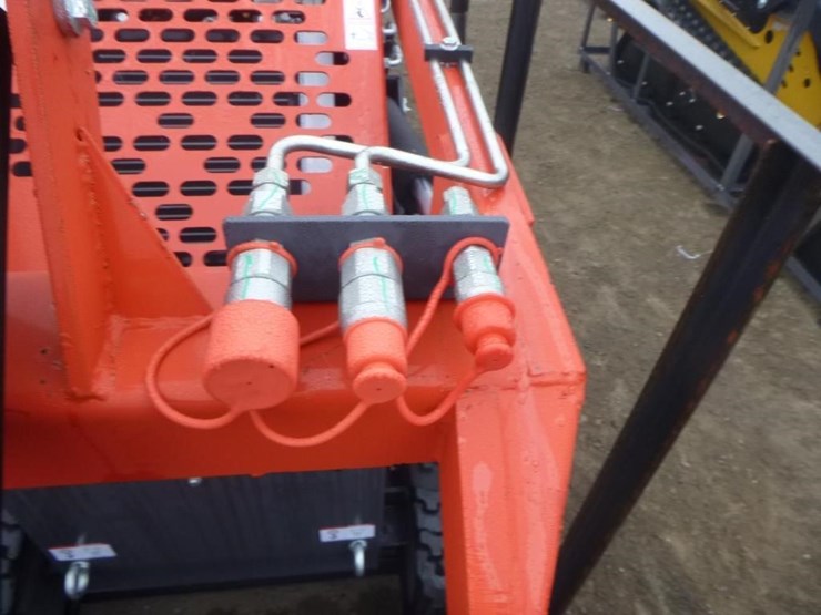 2025-agt-ysrt14-skid-steer-track-loader-image-10