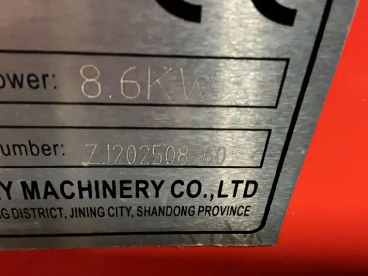 (inv.50097)-new-unused-zjg-zj-380-compact-track-loader,-27-hp-gas-engine,-aux,-hydraulics,-gp-bucket-image-10