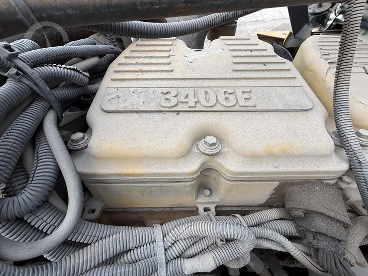 1988-freightliner-flc120-image-43