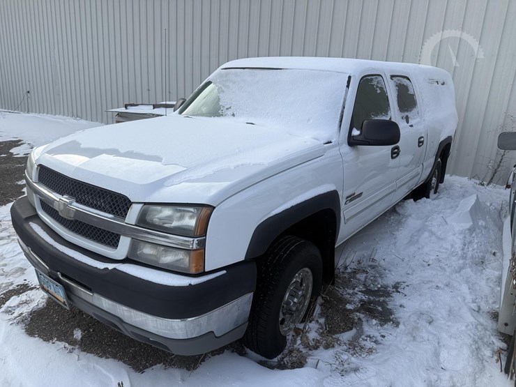 2003-chevrolet-silverado-2500-image-1