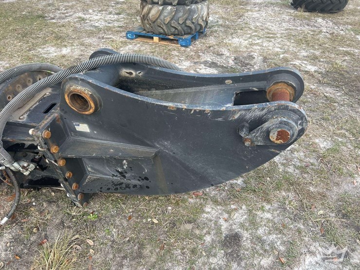 zato-hydraulic-demolition-shears-excavator-attachment-image-8