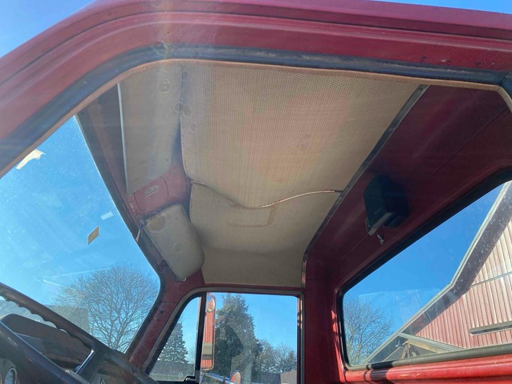 1970-international-2010a-fleetstar-firetruck-image-83