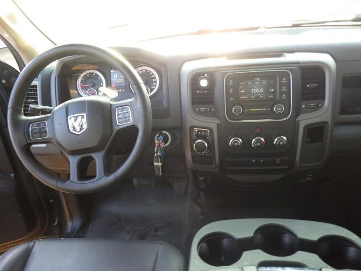 2015-dodge-1500-image-9