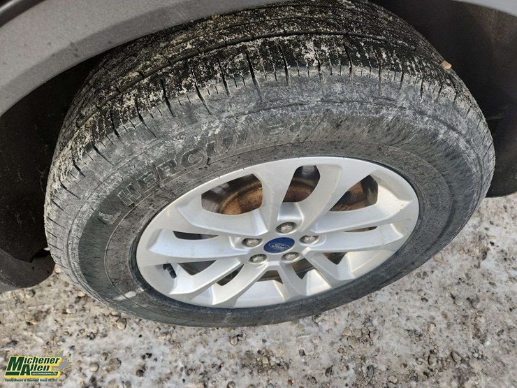 2020-ford-escape-image-11