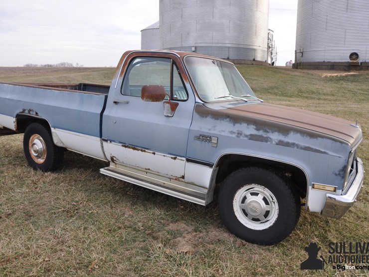 1983-gmc-sierra-2500-image-3