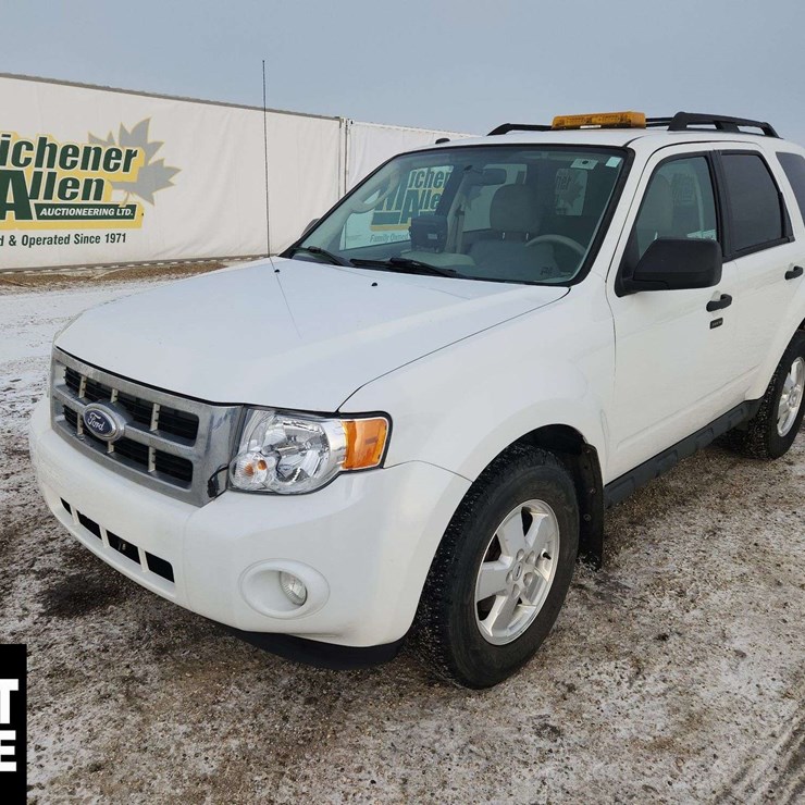2011 FORD ESCAPE XLT