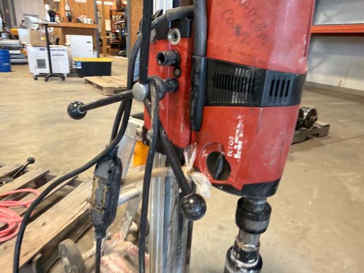 hilti-dd-200-core-drill-and-bits-image-7