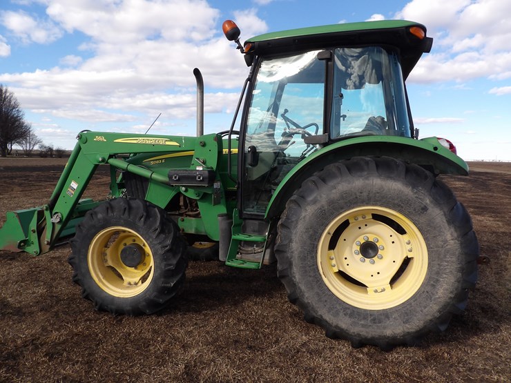 2010-john-deere-5083e-image-7