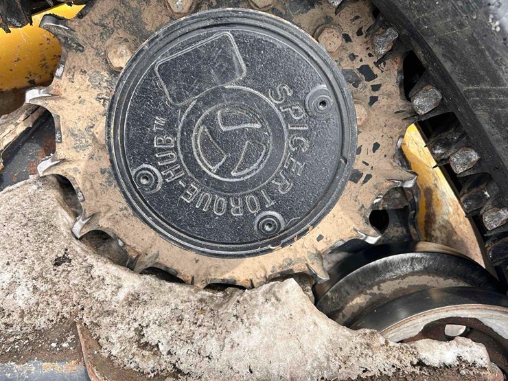 2019-deere-333g-image-11