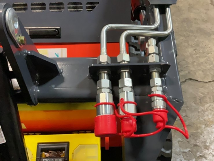 (inv.50097)-new-unused-zjg-zj-380-compact-track-loader,-27-hp-gas-engine,-aux,-hydraulics,-gp-bucket-image-6