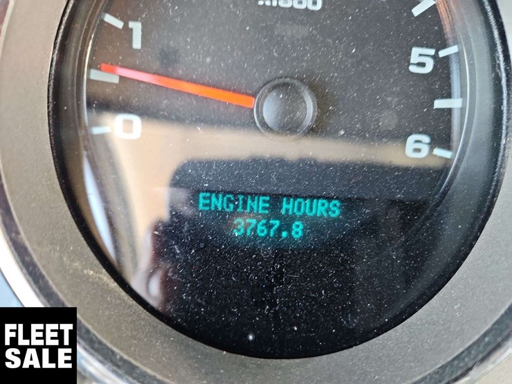 2013-chevrolet-silverado-1500-lt-image-8