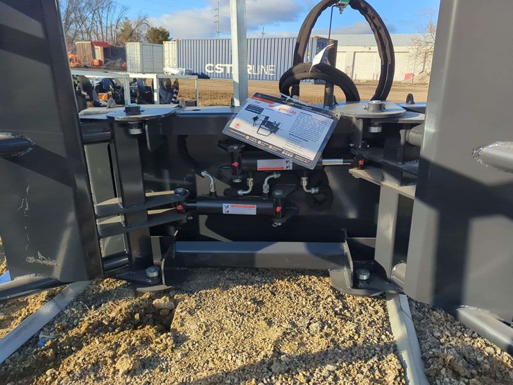 wolverine-skid-steer-bale-squeeze-hydraulic-adjustable-bsh-12-75d-image-2