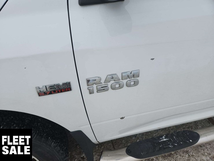 2014-dodge-1500-image-34