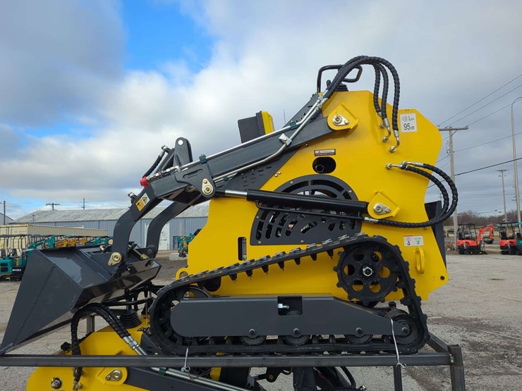 (1)-ats-mini-crawler-23hp-ats-t460-(yellow)-image-3