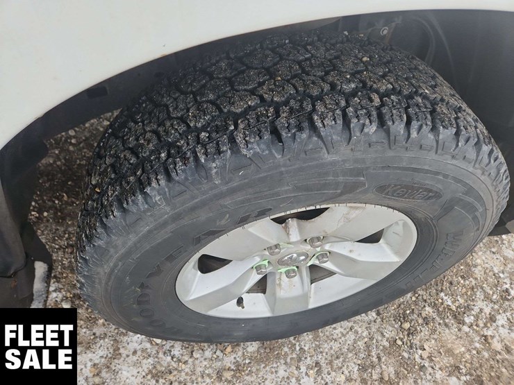 2014-dodge-1500-image-13