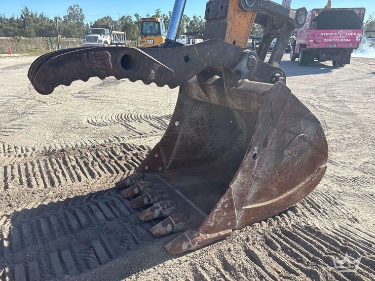 2022-case-cx220e-hydraulic-excavator-image-8