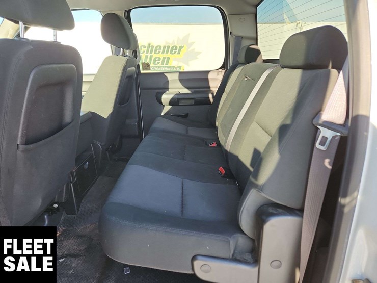 2013-chevrolet-silverado-1500-lt-image-18