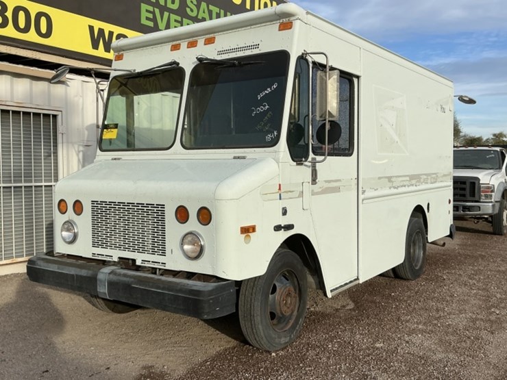 2002-workhorse-p20-delivery-van-image-2