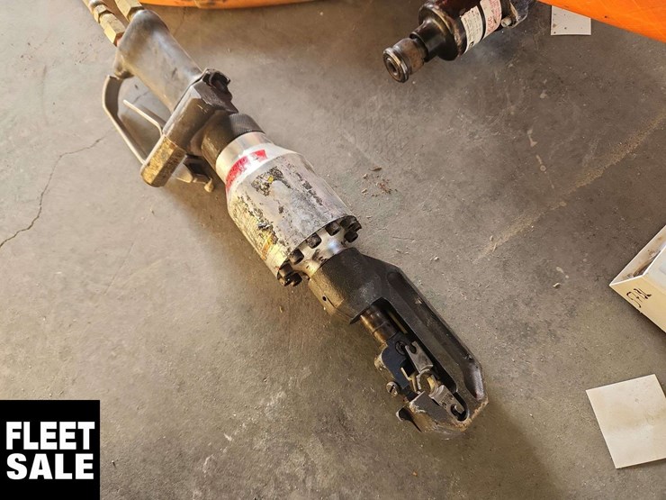 2008-freightliner-m2-106-image-53