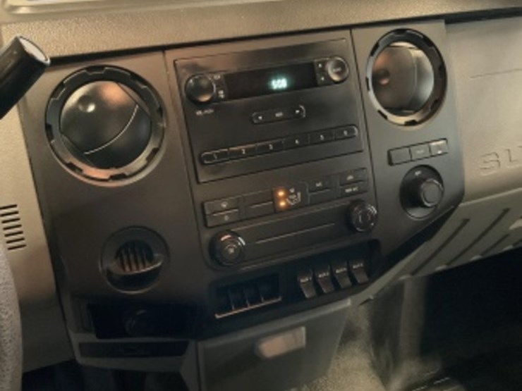 2013-ford-f450-image-21