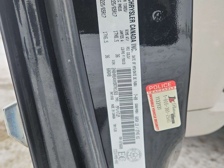 2009-chrysler-town-&-country-image-40