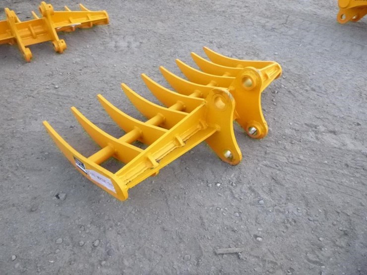 caterpillar-303-image-4