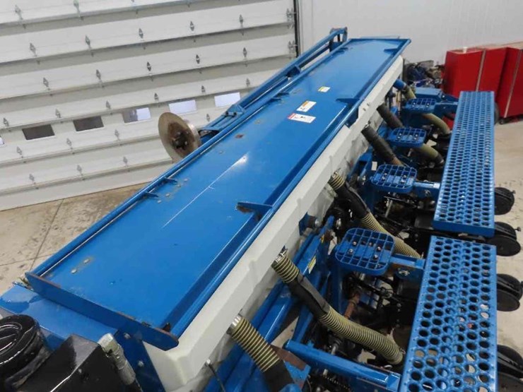 2007-kinze-3650-image-17