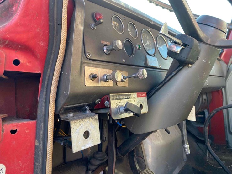 1970-international-2010a-fleetstar-firetruck-image-70