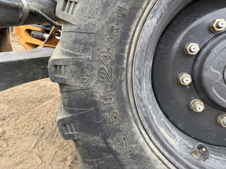 2018-case-580sn-image-32