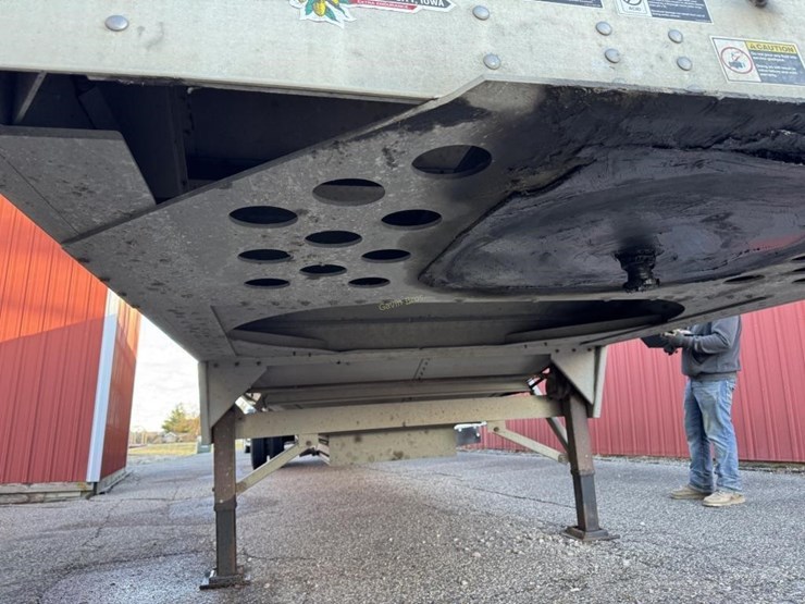 2014-wilson-hopper-bottom-image-14