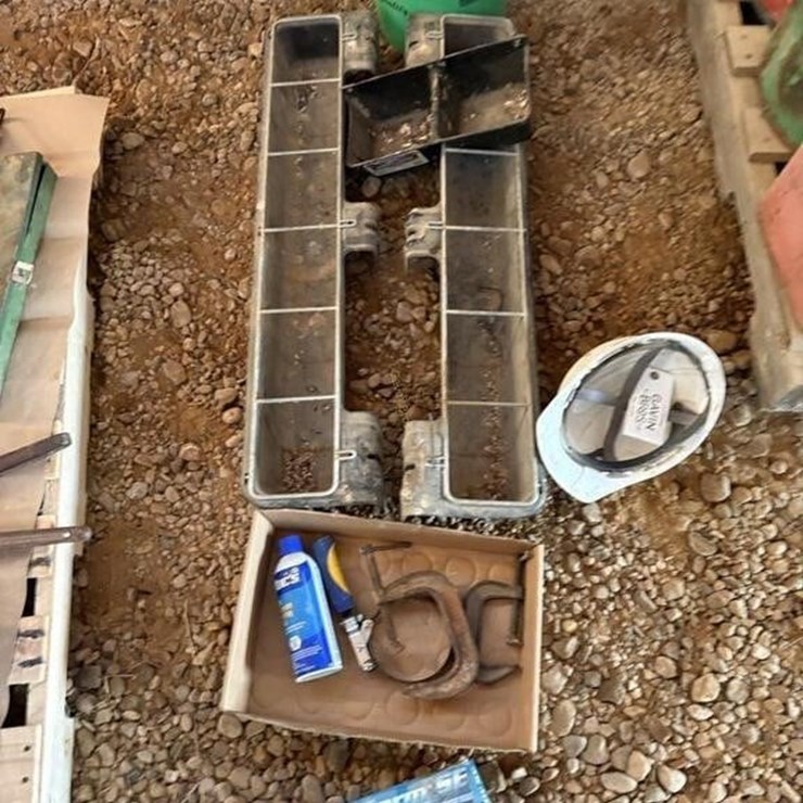 Hang on feeders, Hard hat, Clamps etc