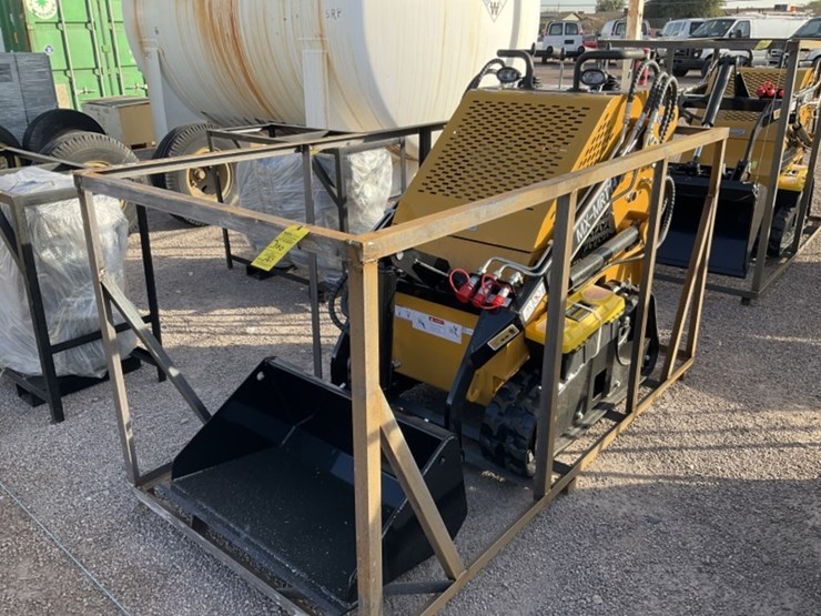 2025-agt-mx-mrt14-stand-up-skid-steer-image-2