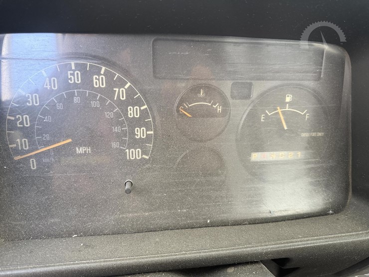 2000-isuzu-npr-image-16