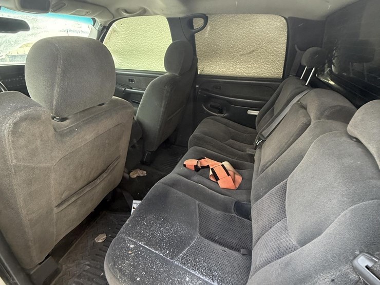 2003-chevrolet-silverado-2500-image-15