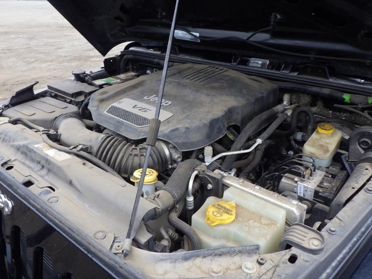 2016-jeep-wrangler-image-10