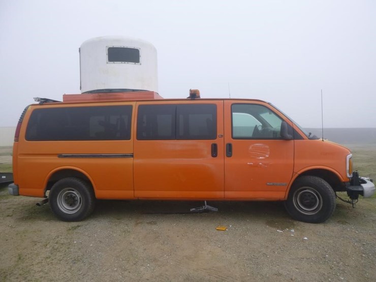 2000-gmc-3500-image-7