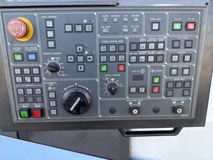 2012-doosan-puma-400m-cnc-lathe-image-28