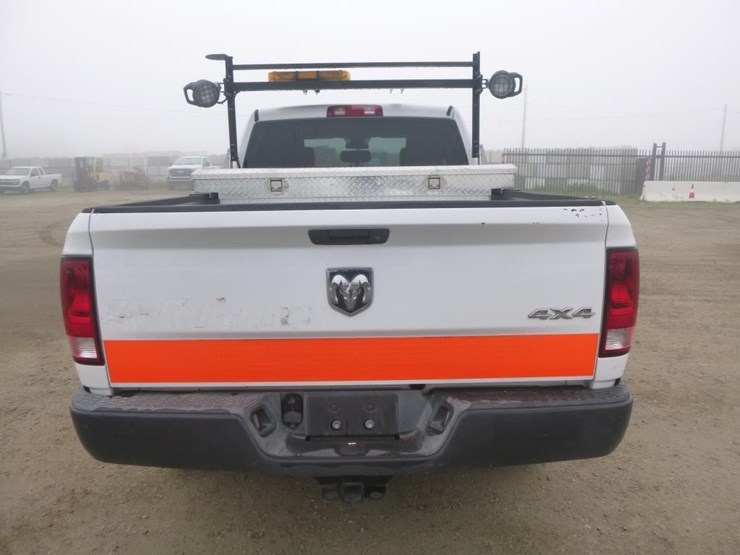 2014-dodge-1500-image-8