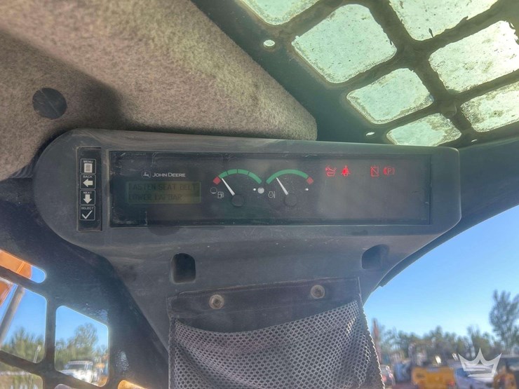 2018-deere-331g-image-12