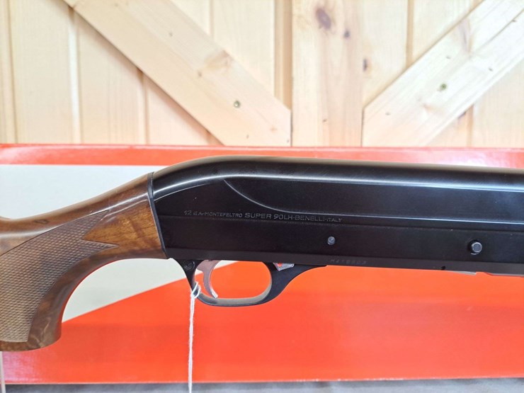 benelli-super-90-left-hand-montefeltro-12-gauge-semiauto-shotgun-image-17