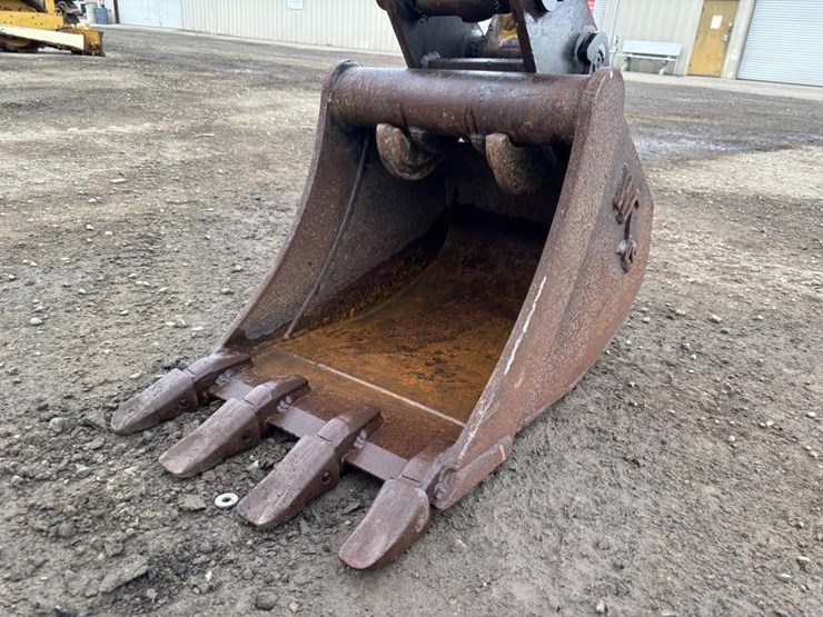 2018-caterpillar-303-image-11